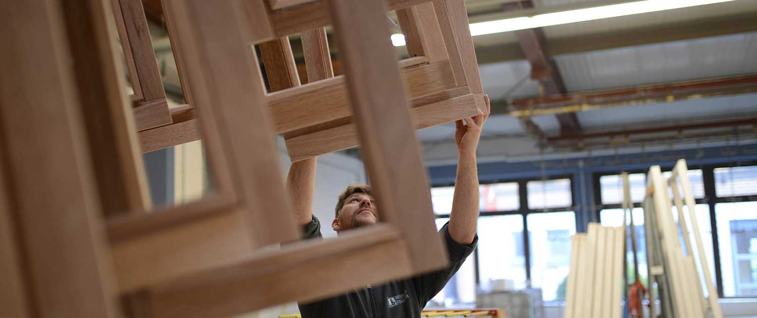 Bröcking Fenster Holzfenster in unserer Produktion verbinden wir traditionelle Handwerkskunst mit modernster Maschinentechnik